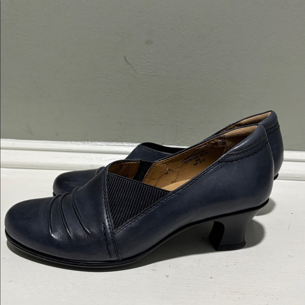 Earth Day Tripper Kitten Heel Slip-In Blue Leather Shoes-size 8B - Picture 5 of 8